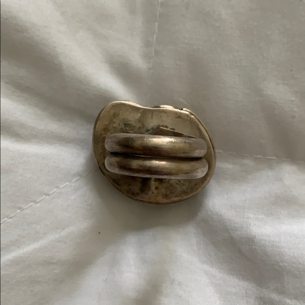 Ring - Picture 2 of 3